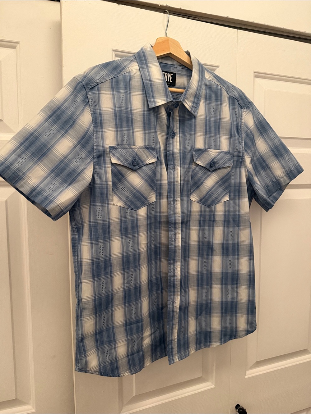 Frye ( size medium)  Blue and White Plaid Short-Sleeve Button-Down Shirt